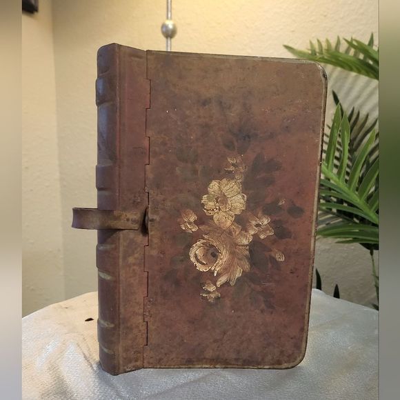 Vintage Floral Brown Decorative Book - Picture 1 of 4
